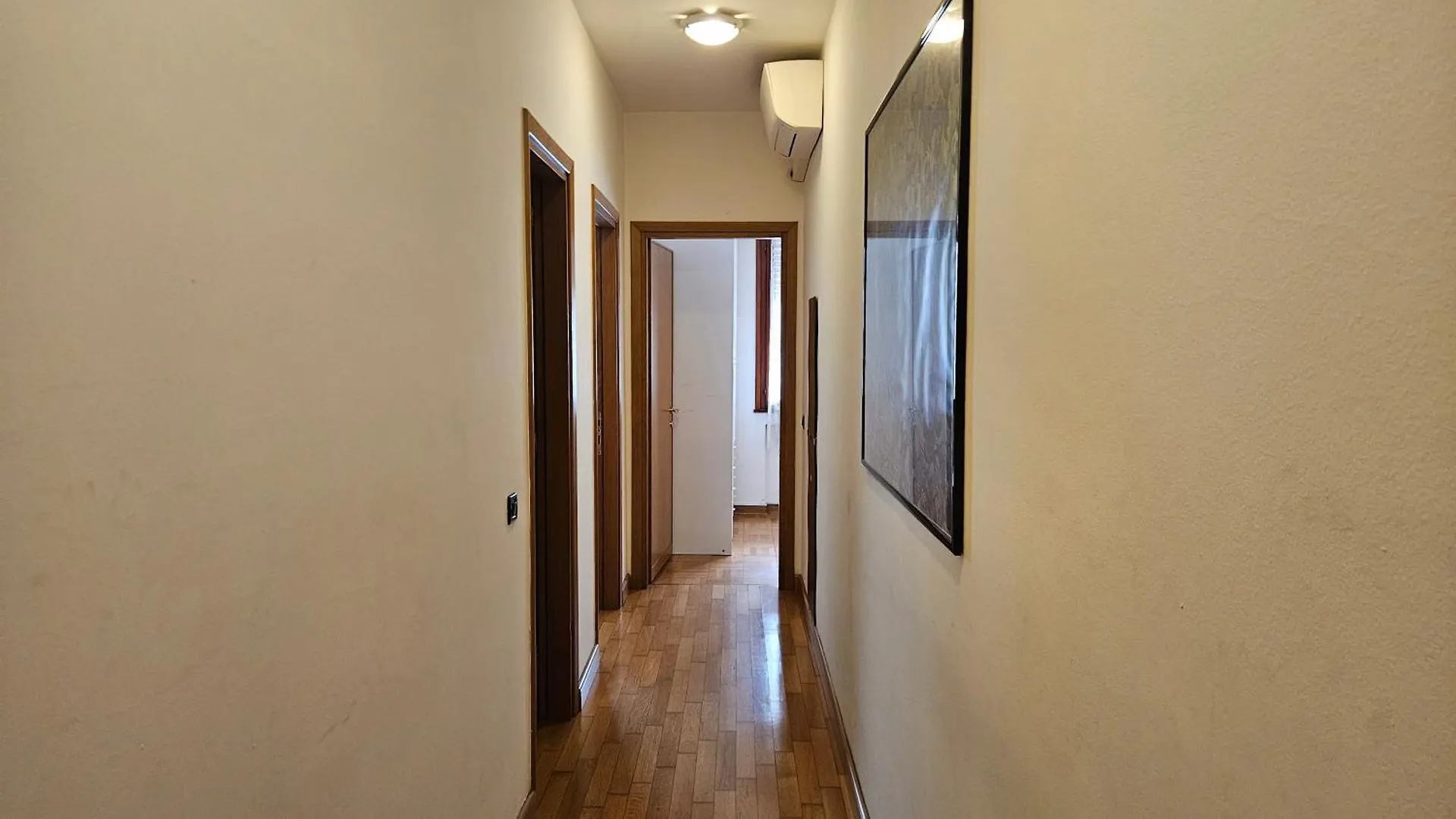 Two Bedrooms Design Apartment In The Heart Of Padua 0*, Padova